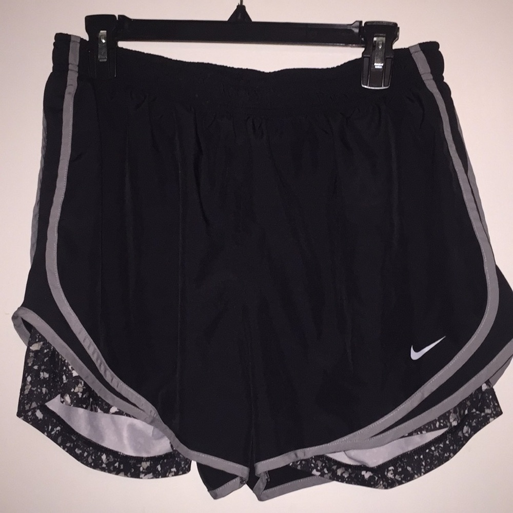 2 in 1 Nike Tempo Running Shorts